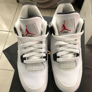 SOLD* Jordan retro 4 white cement 3.5y